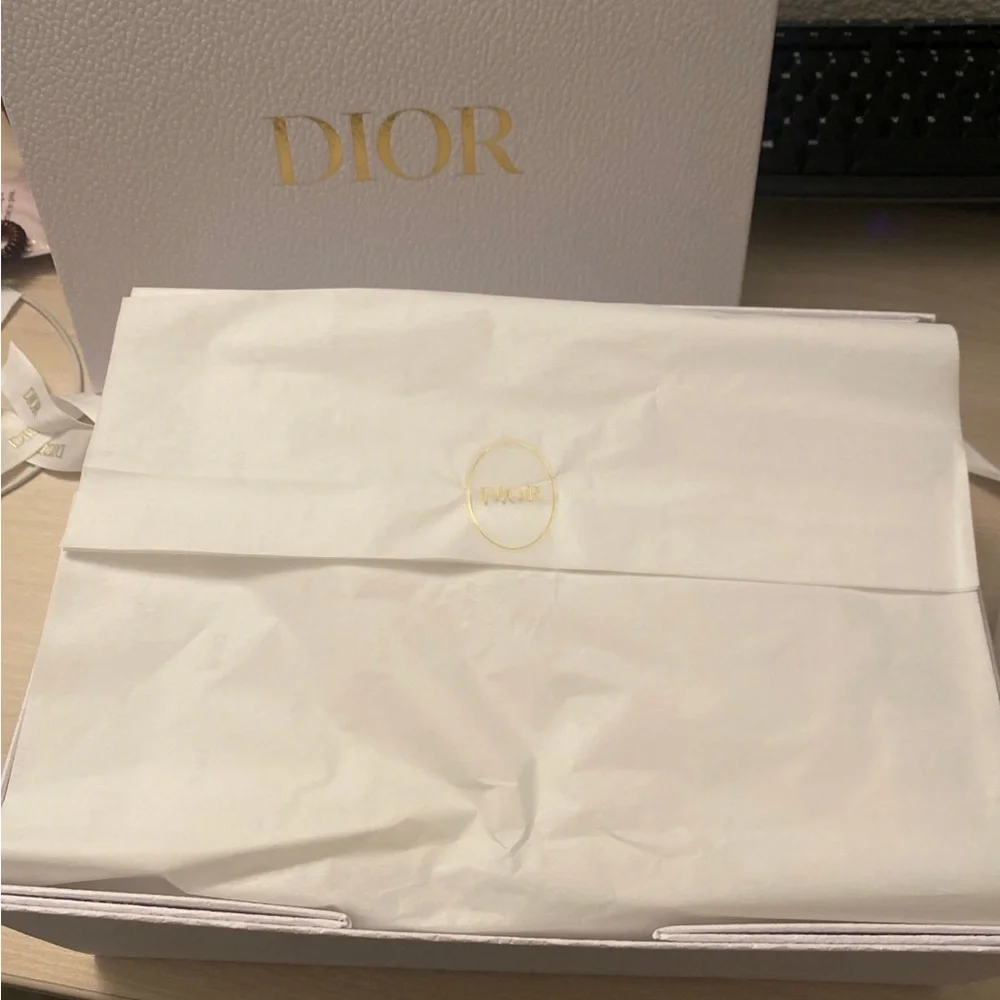 Dior gift box - Picture 4 of 8